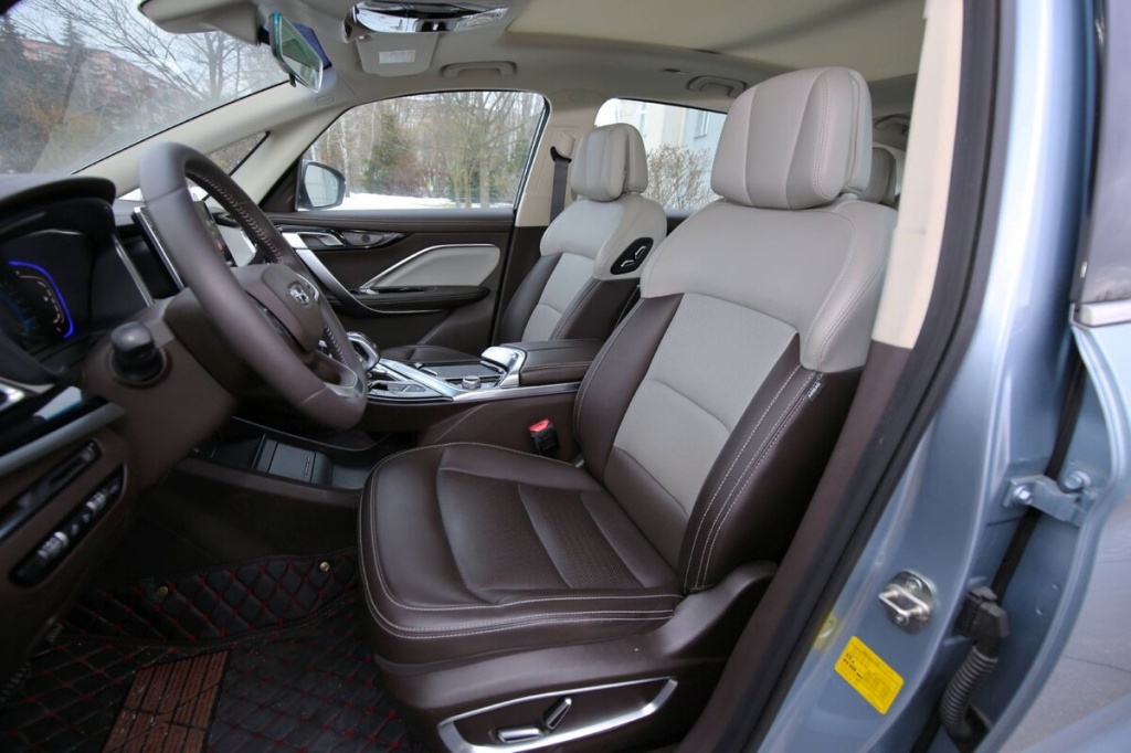 Салон Geely Jiaji
