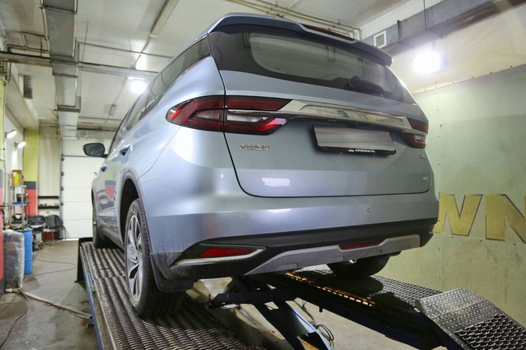 Geely Jiaji в сервисе Krown